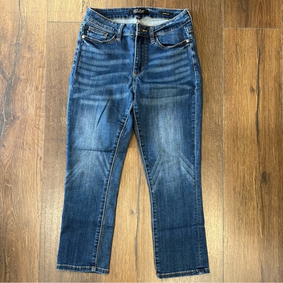 Judy Blue Mid Rise Capri SZ 27/4 - Picture 4 of 7